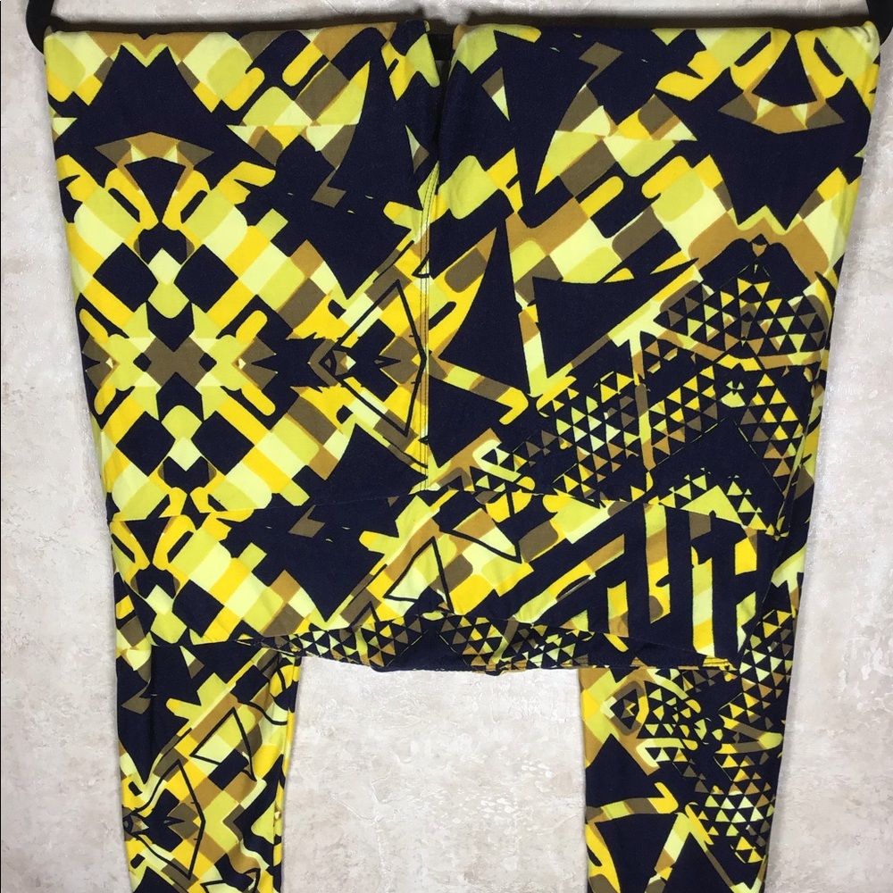 LuLaRoe Leggings Size 12-18 Y2K Tall & Curvy Soft!